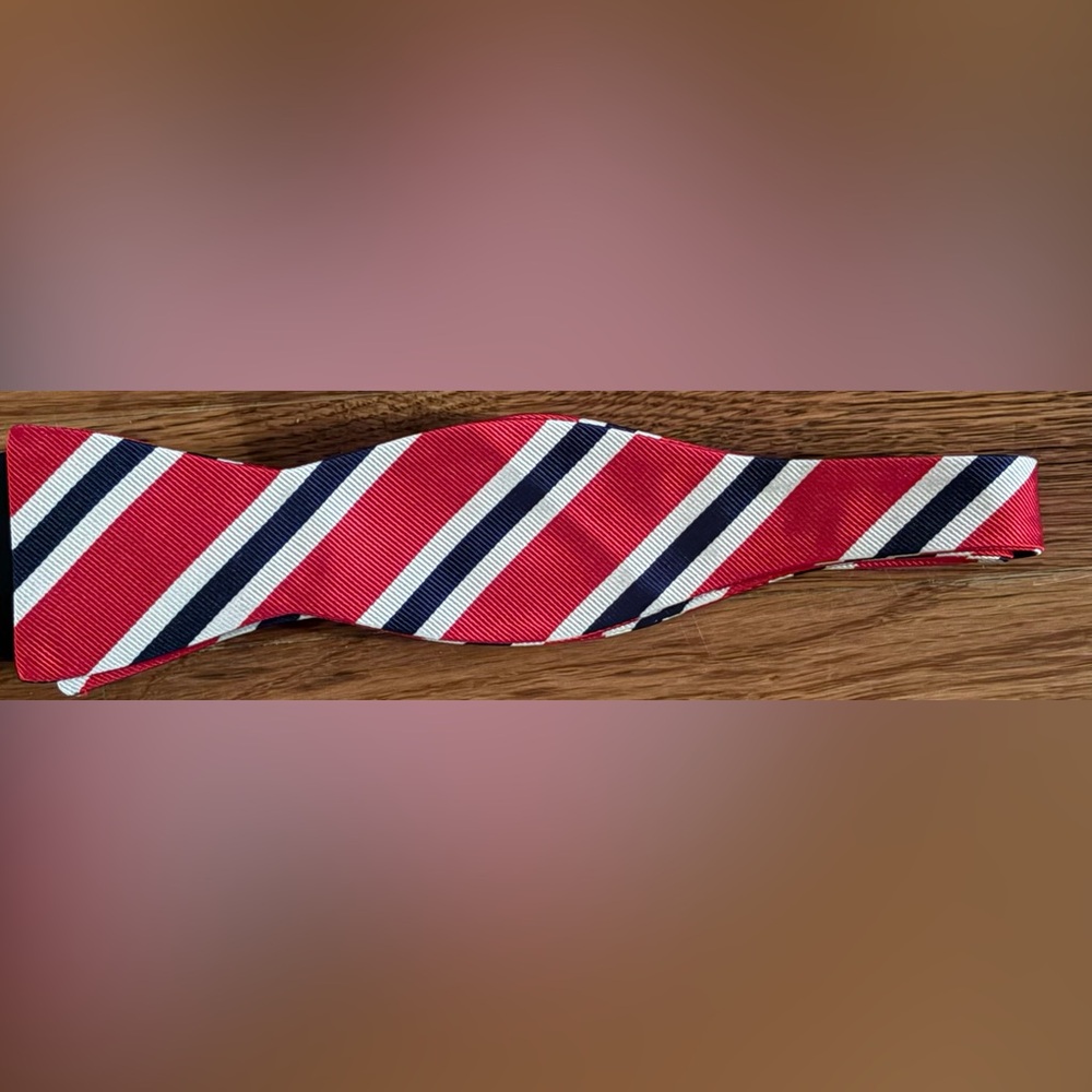 Collared Greens Blue/White/Red Striped Bow Tie, EUC